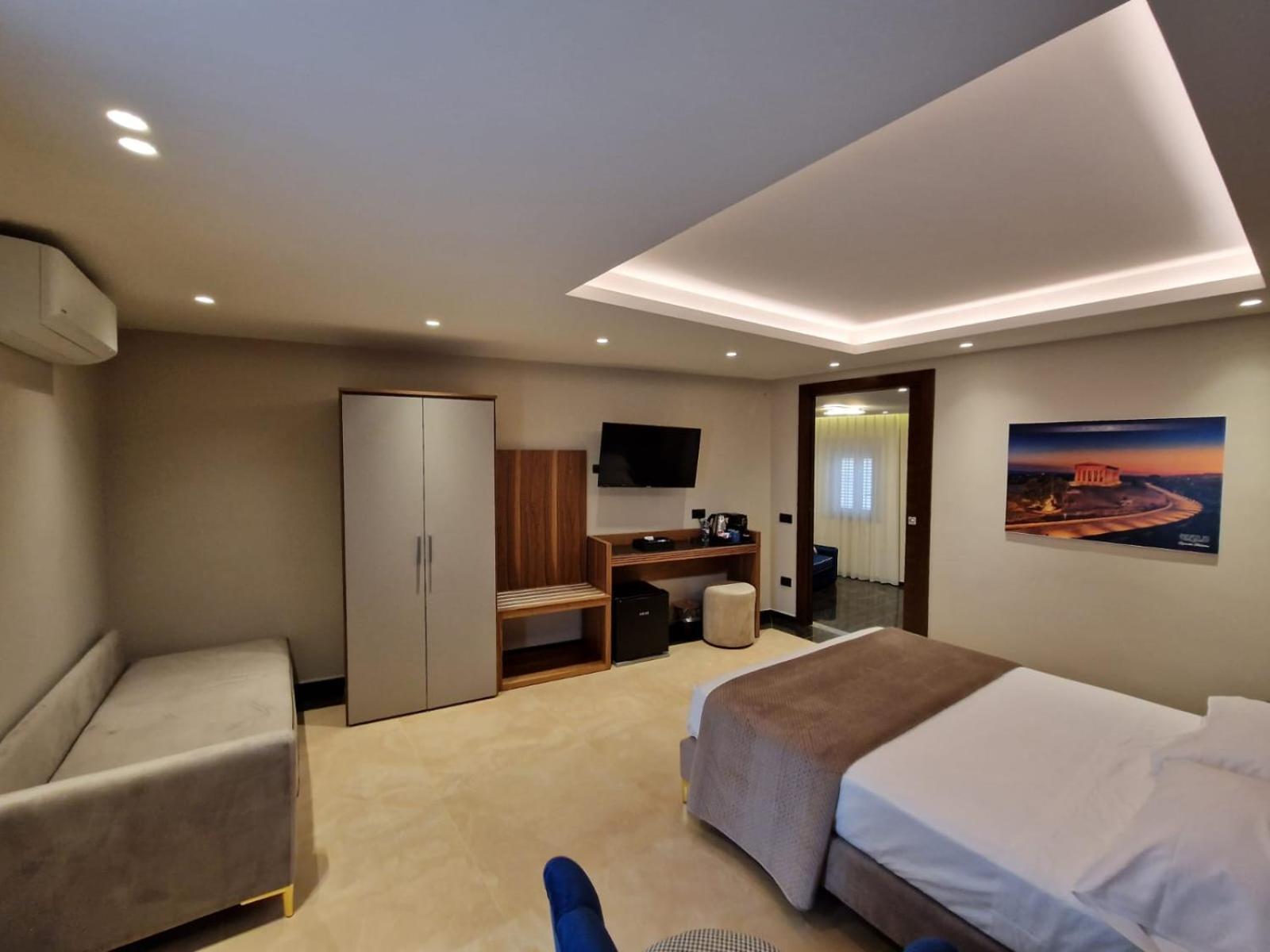 Beatus Suites And Rooms B&B Canicatti Bagian luar foto