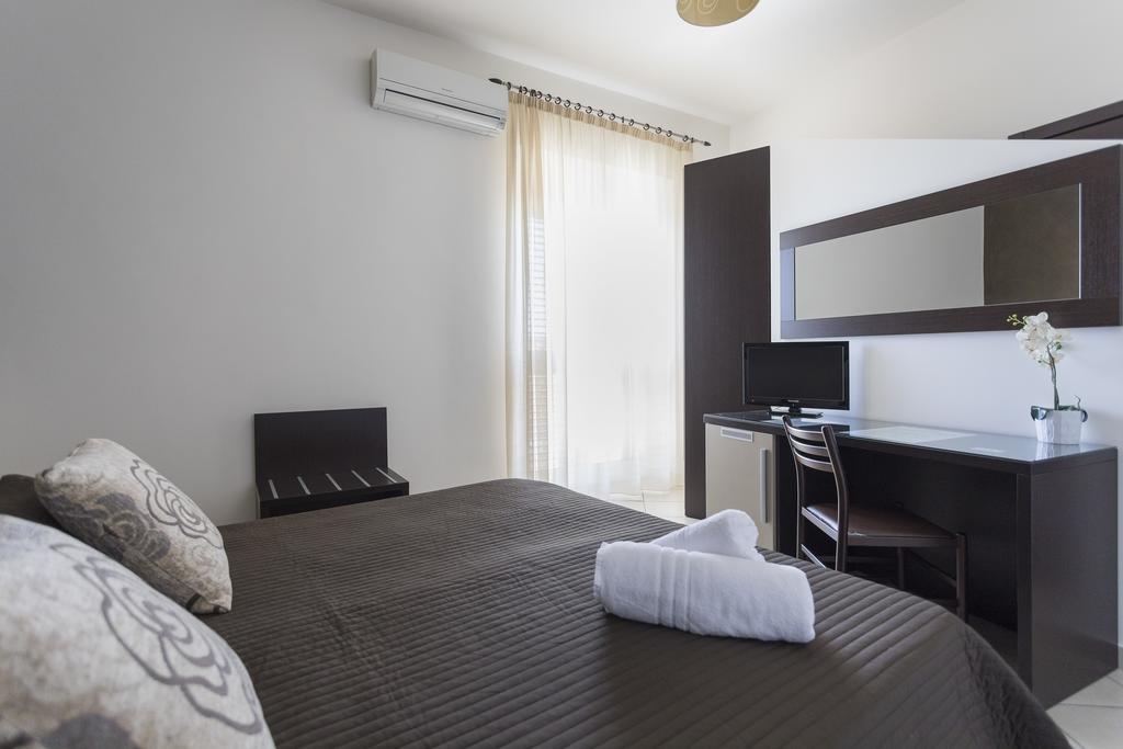 Beatus Suites And Rooms B&B Canicatti Bagian luar foto