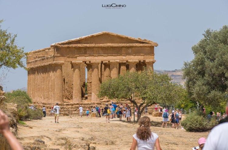 Beatus Suites And Rooms B&B Canicatti Bagian luar foto